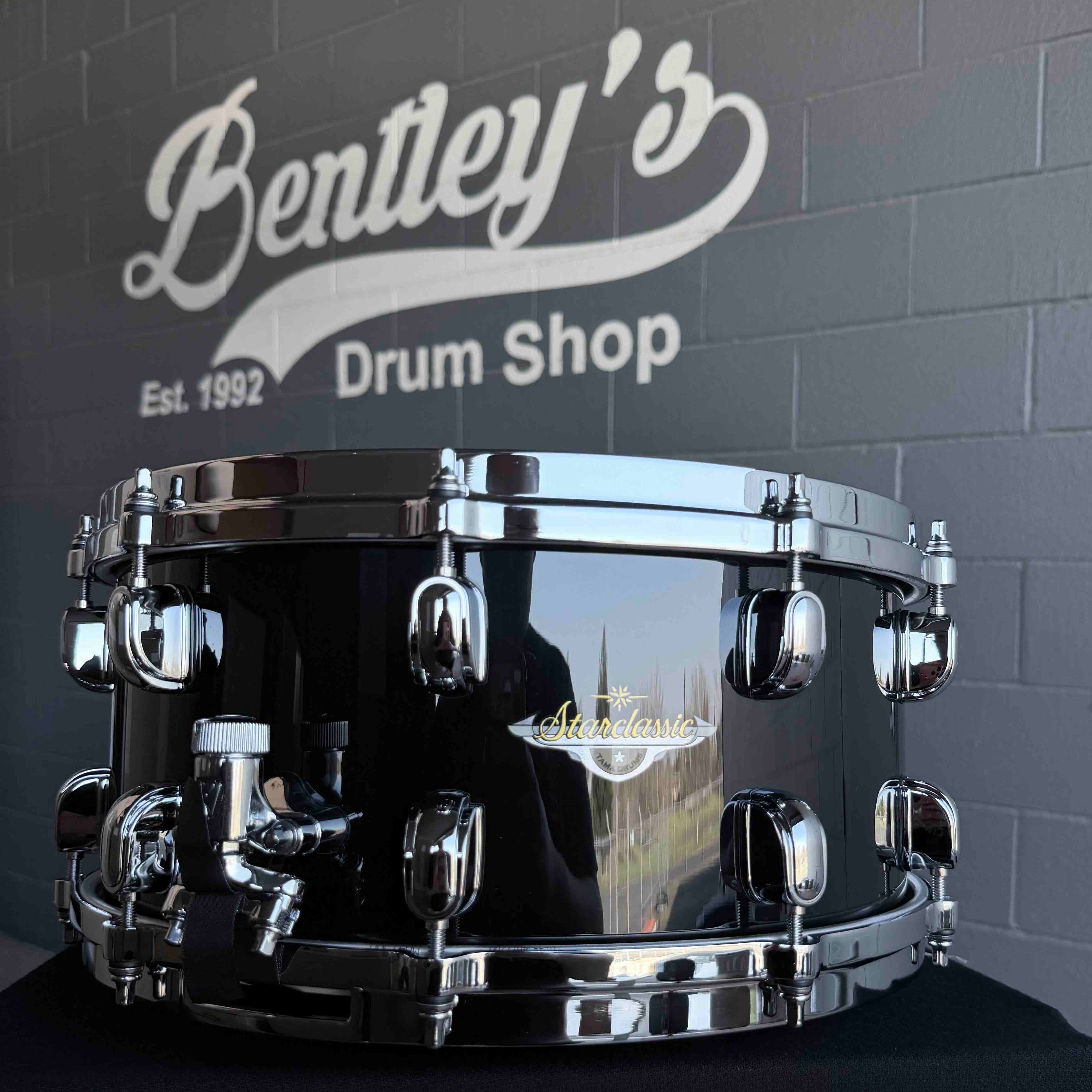 TAMA Starclassic Maple 6.5x14 Snare Drum in Piano Black Gloss Lacquer w/ Chrome Hardware